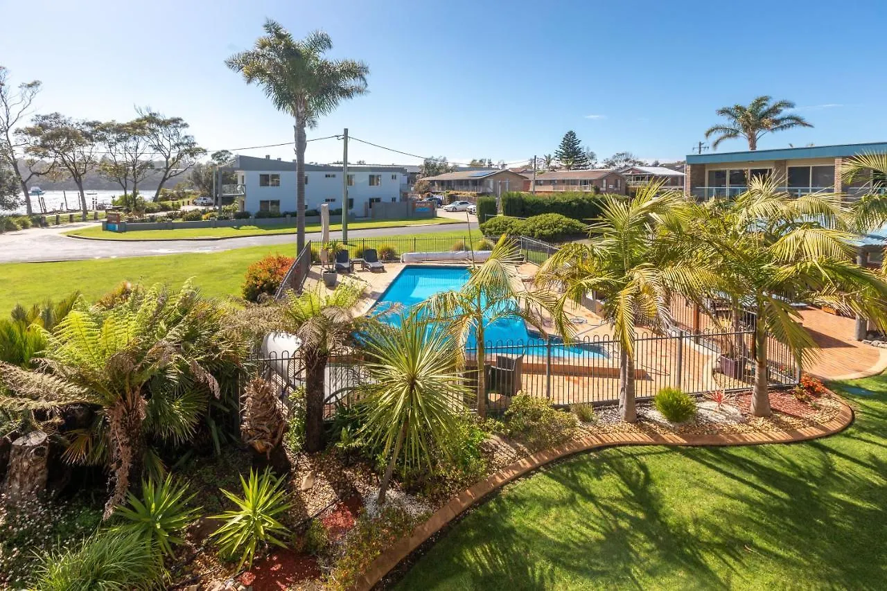 *** Aparthotel The Retreat Lakeside Merimbula Australia