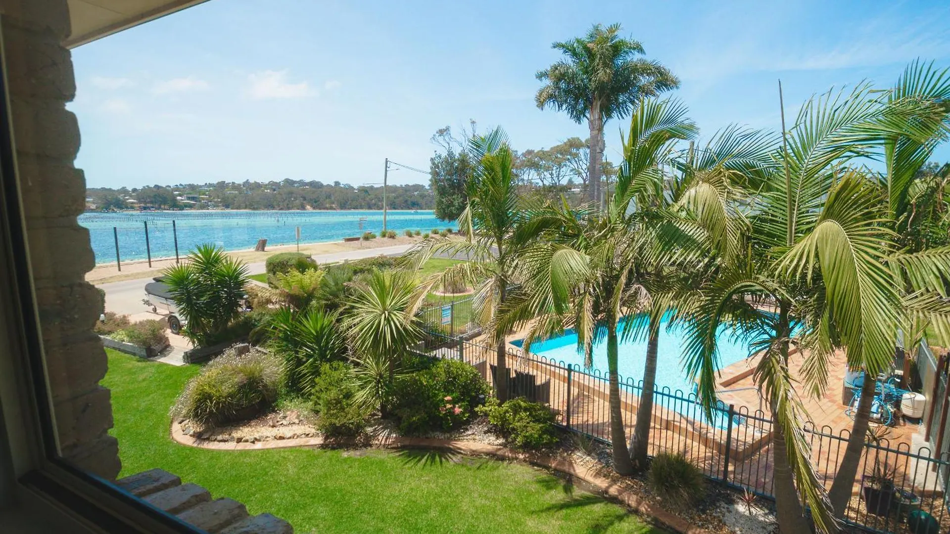 The Retreat Lakeside Merimbula 3*,
