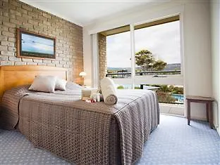 The Retreat Lakeside Merimbula