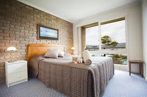 The Retreat Lakeside Merimbula 3*,